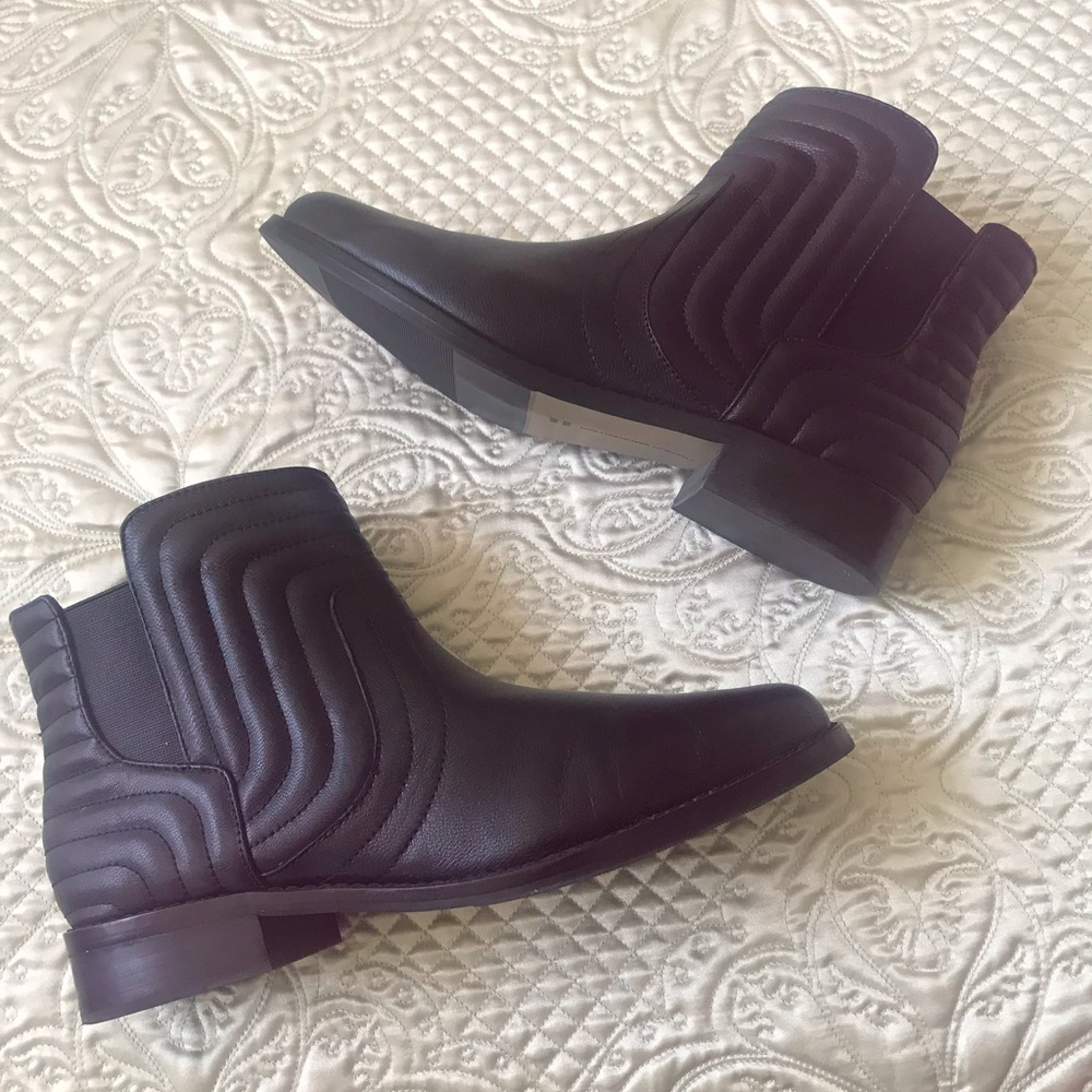 Chic ankle boots!